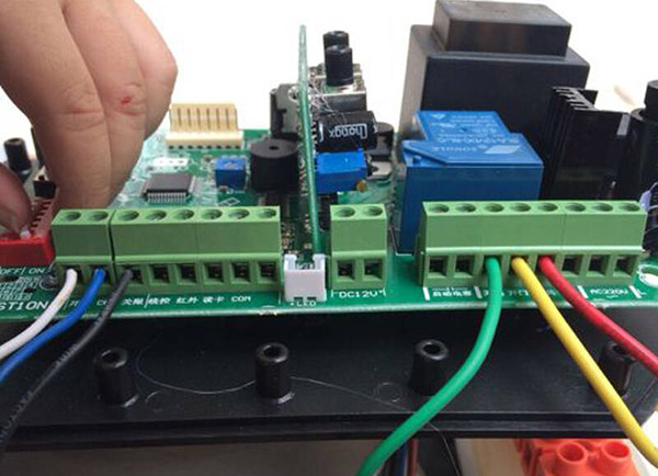 開門機智能一體遙控平移門電機系統(tǒng) 開門機智能一體遙控平移門電機系統(tǒng)